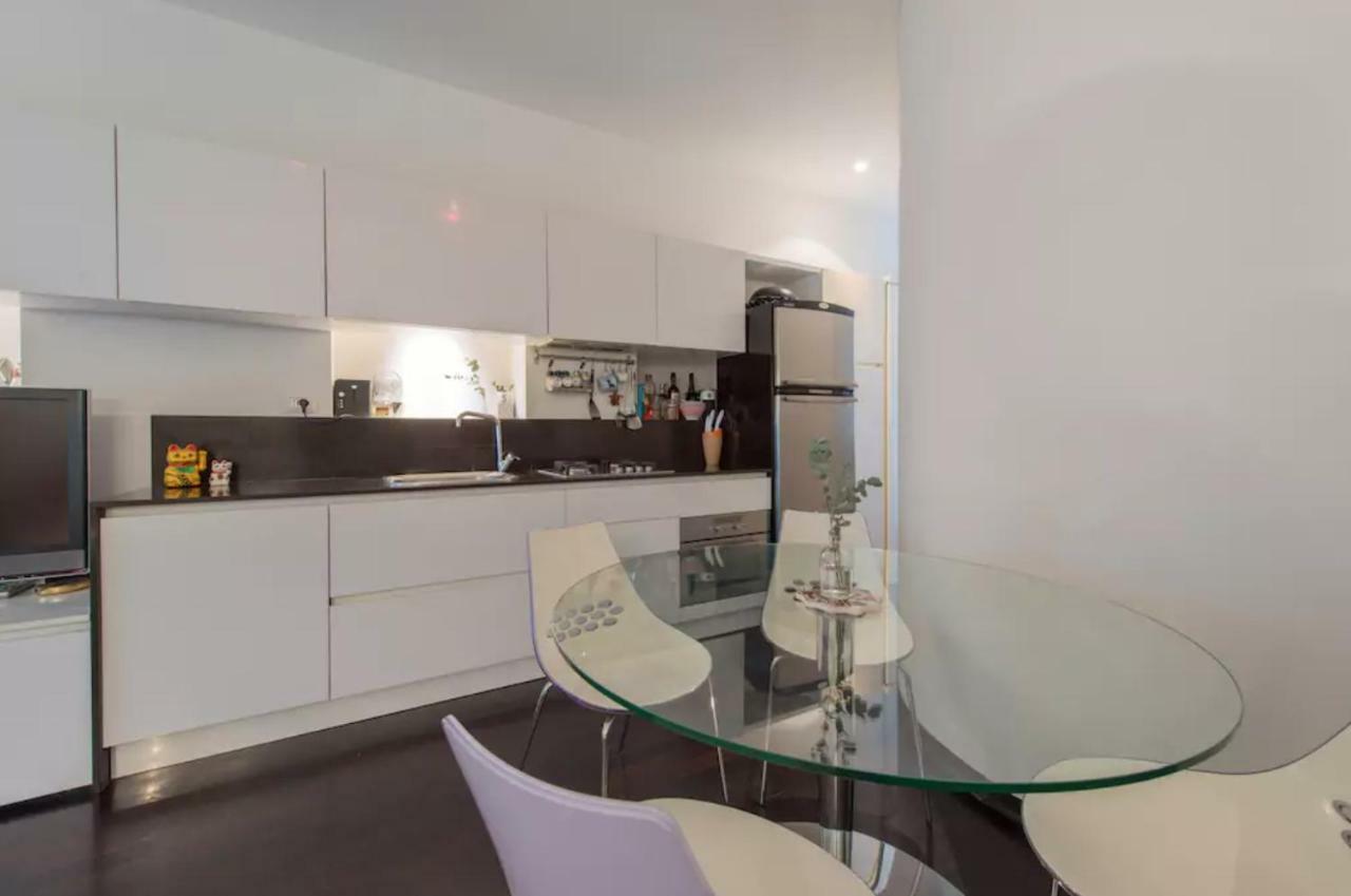 Lovely Apartment In The Heart Of Milan Bagian luar foto